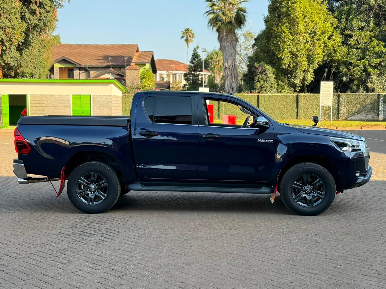 2020 TOYOTA HILUX Z D.CAB D.BLUE