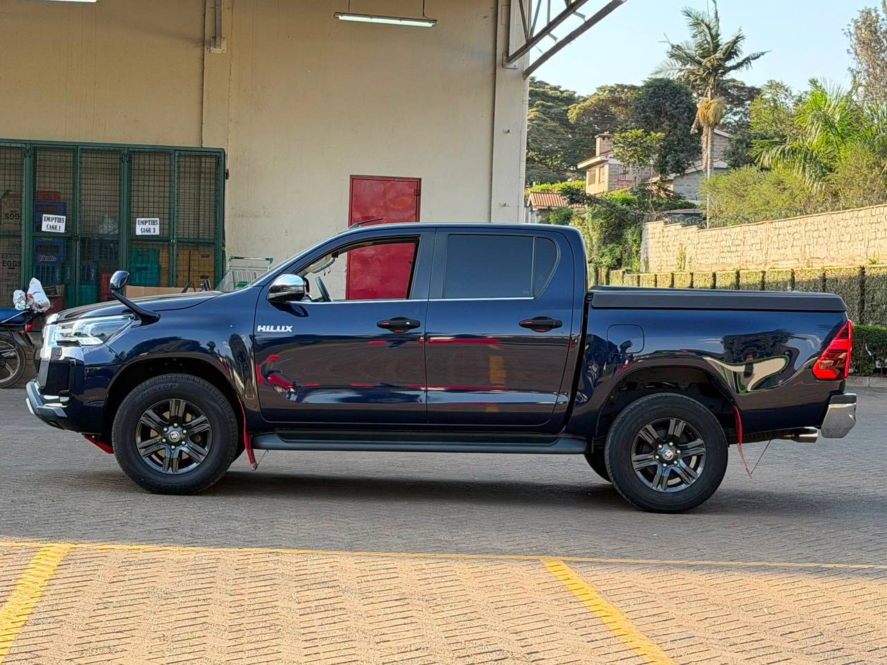 2020 TOYOTA HILUX Z D.CAB D.BLUE
