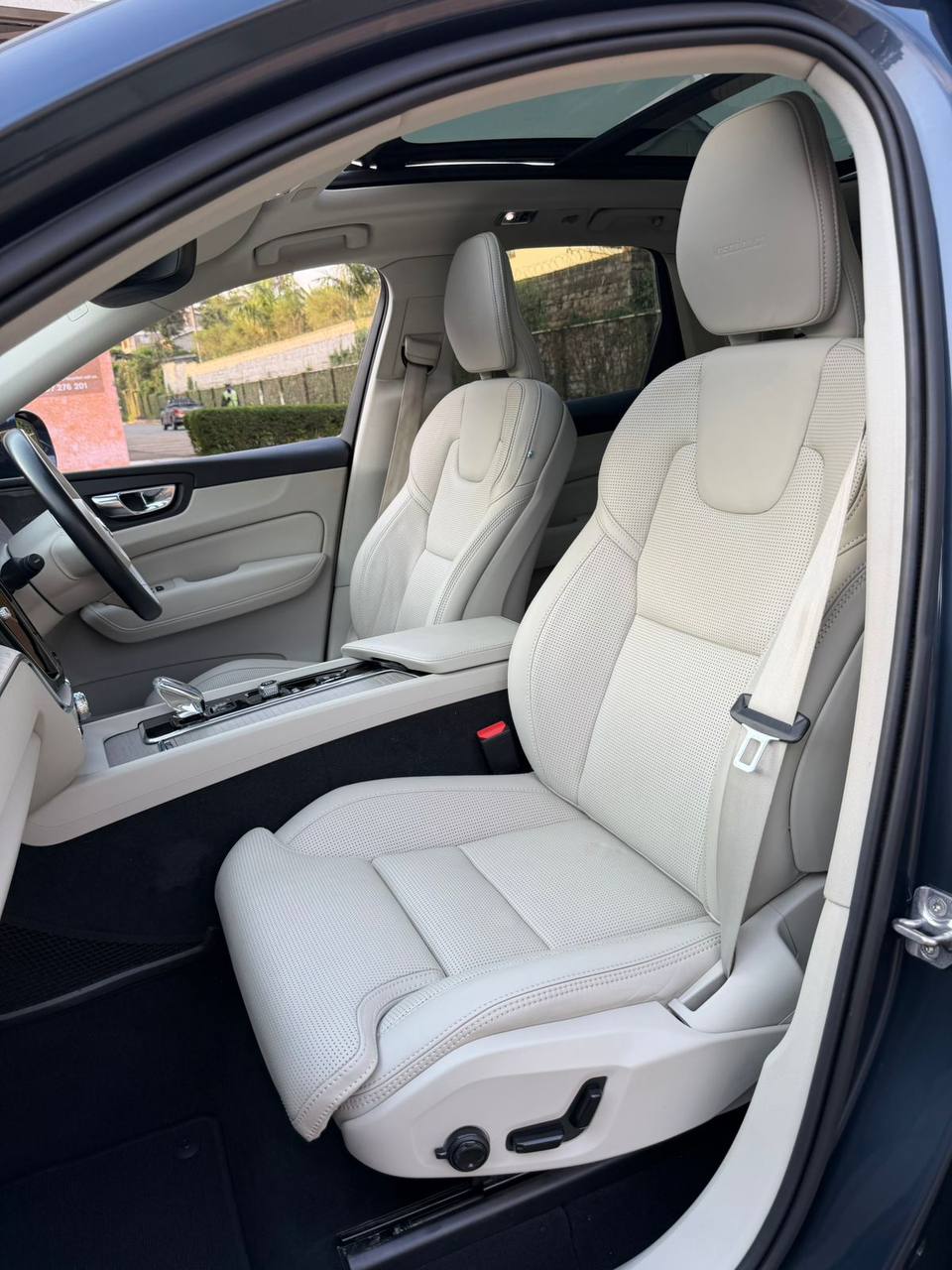 2020 VOLVO XC60 B5 INSCRIPTION AWD