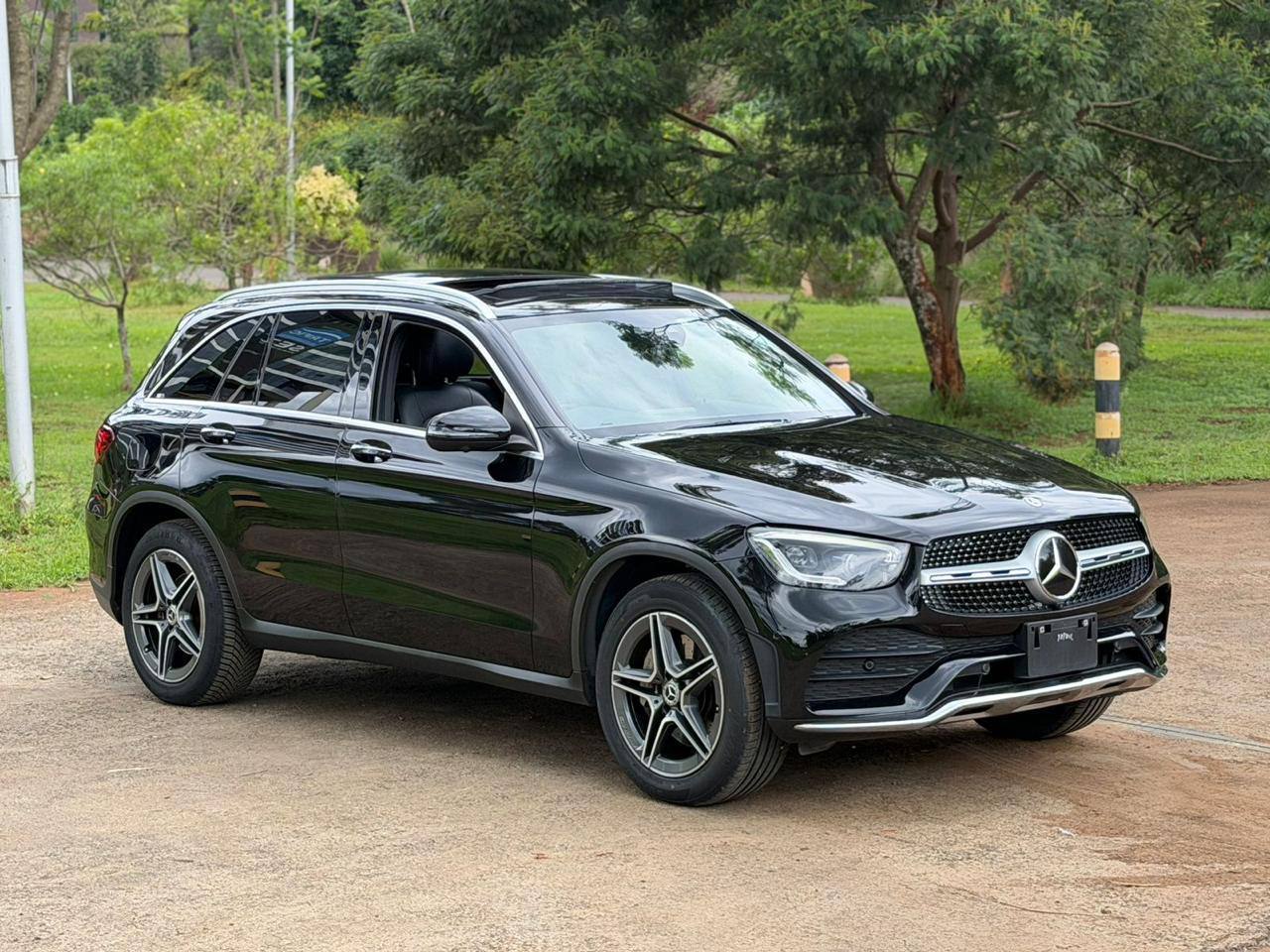 2019 MERCEDES BENZ GLC220D 4MATIC AMG-TRIM S/W With Panoramic SUNROOF